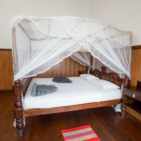 Hotel Neptune Bay Unawatuna Beach エクステリア 写真