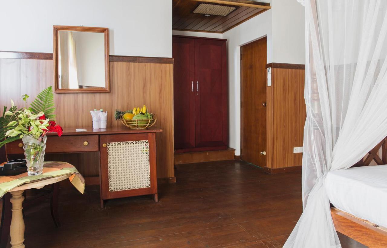 Hotel Neptune Bay Unawatuna Beach エクステリア 写真