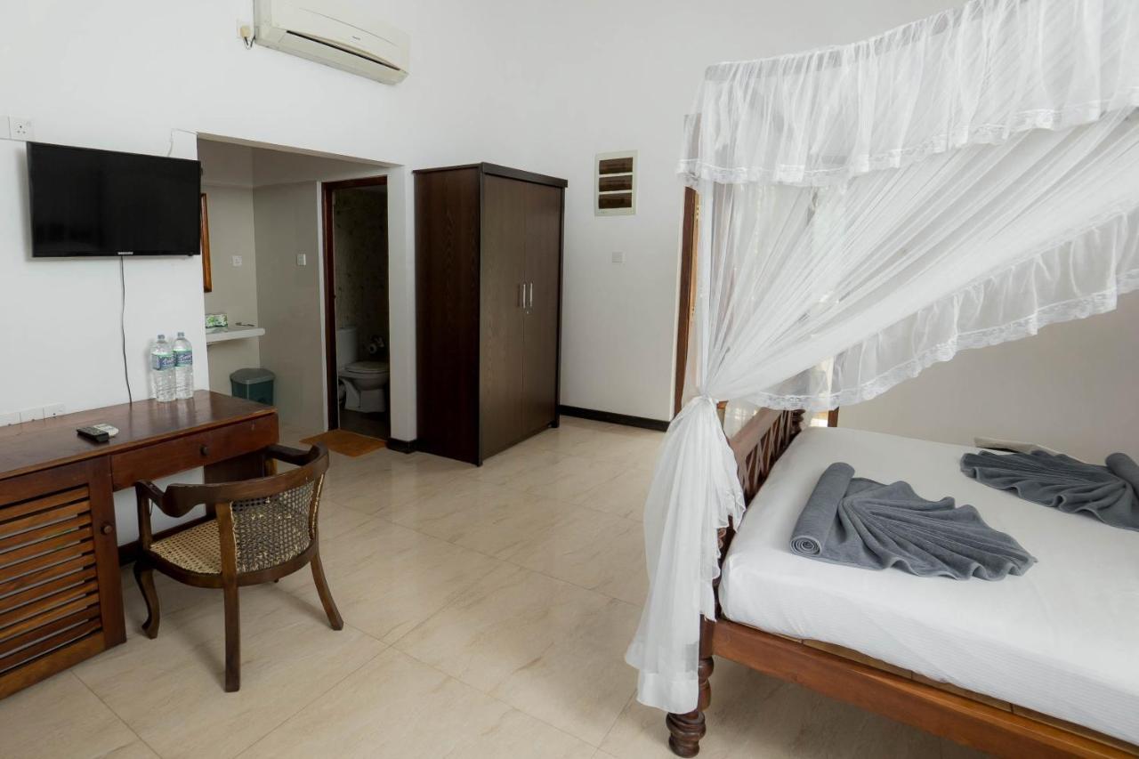 Hotel Neptune Bay Unawatuna Beach エクステリア 写真