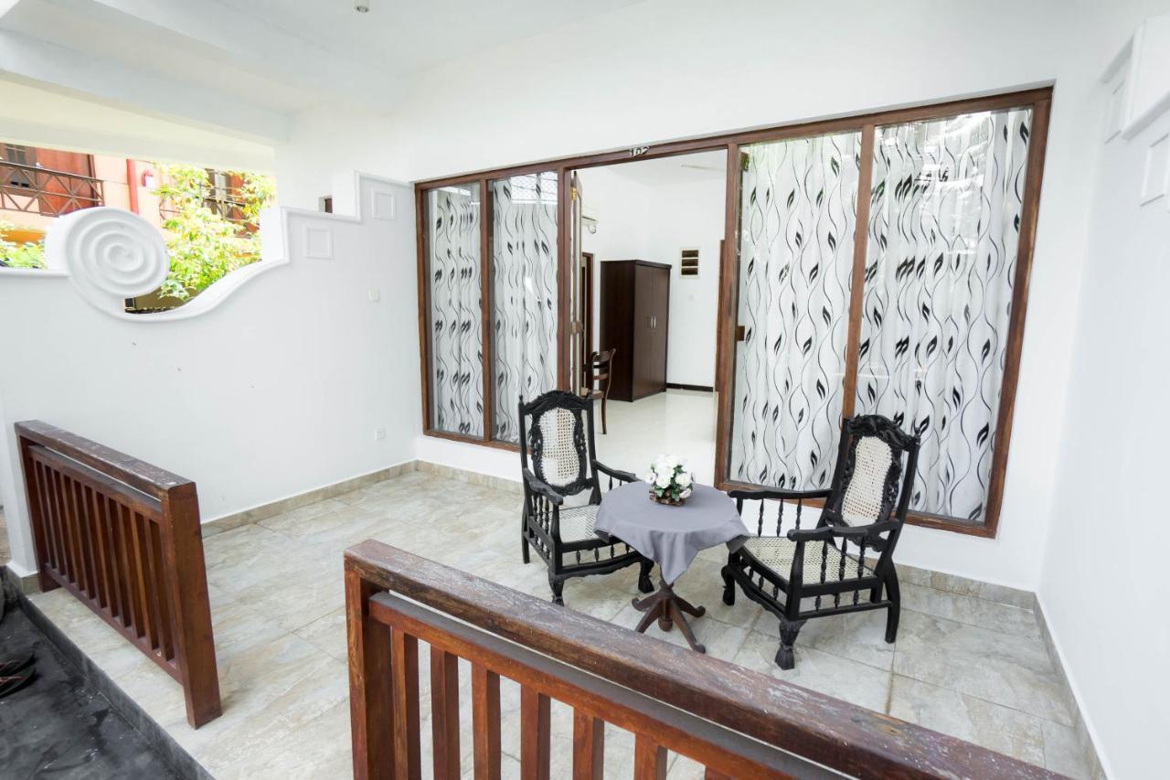 Hotel Neptune Bay Unawatuna Beach エクステリア 写真