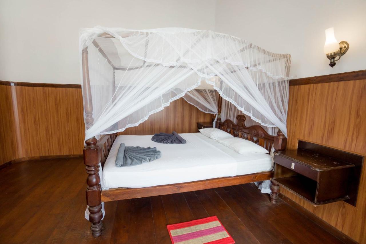 Hotel Neptune Bay Unawatuna Beach エクステリア 写真