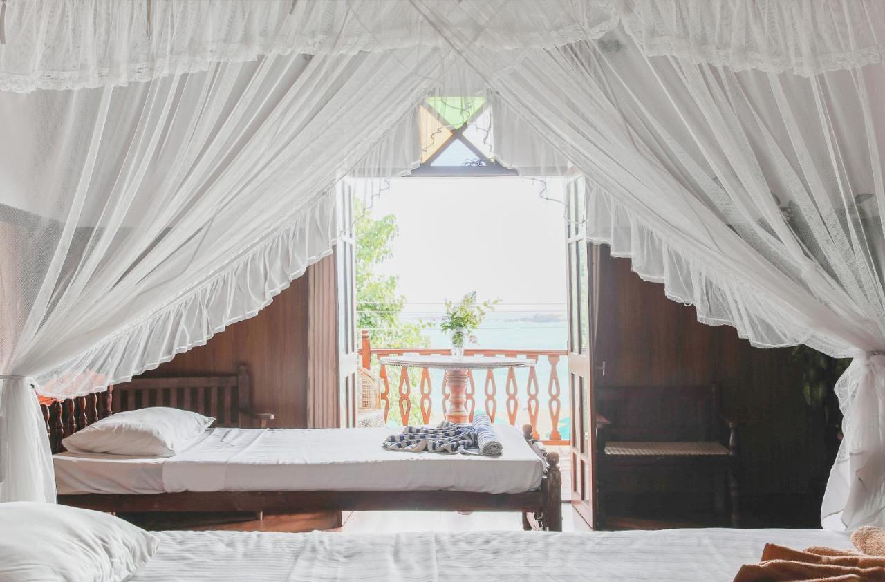 Hotel Neptune Bay Unawatuna Beach エクステリア 写真