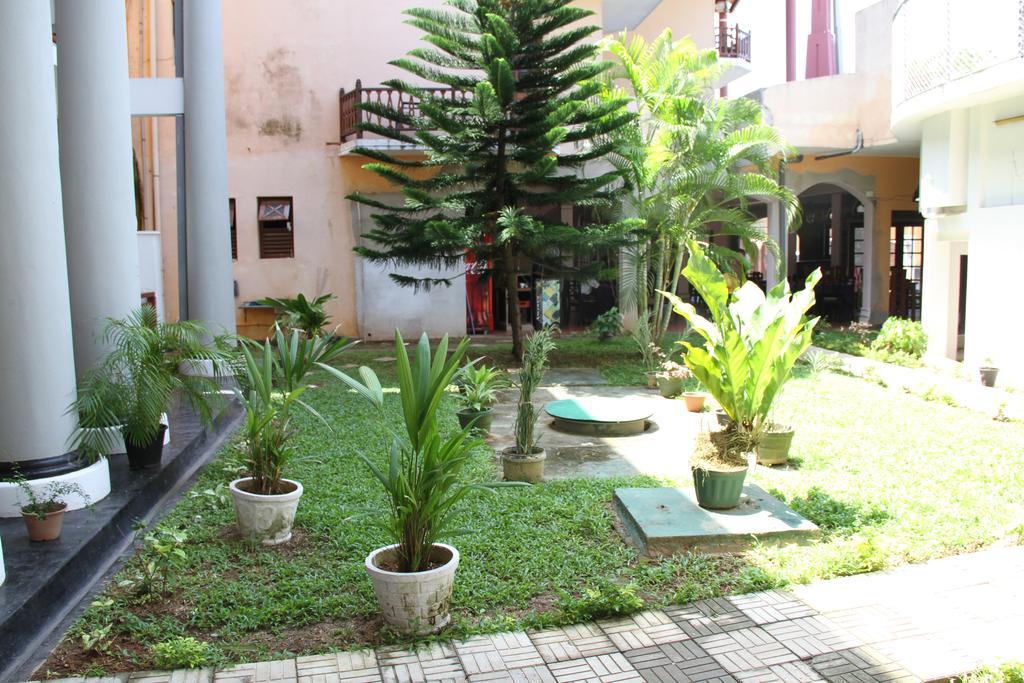 Hotel Neptune Bay Unawatuna Beach エクステリア 写真