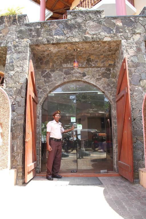 Hotel Neptune Bay Unawatuna Beach エクステリア 写真