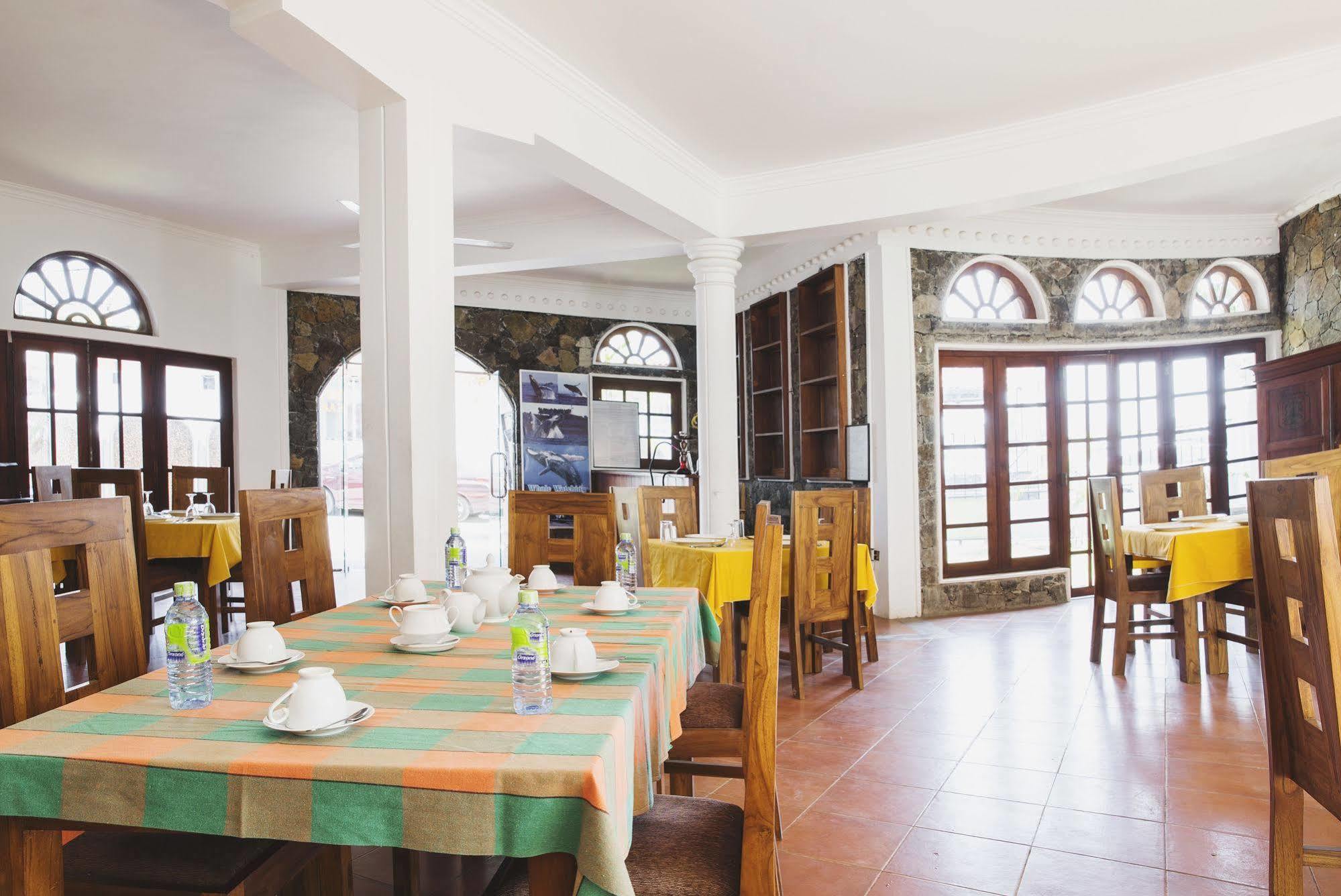 Hotel Neptune Bay Unawatuna Beach エクステリア 写真