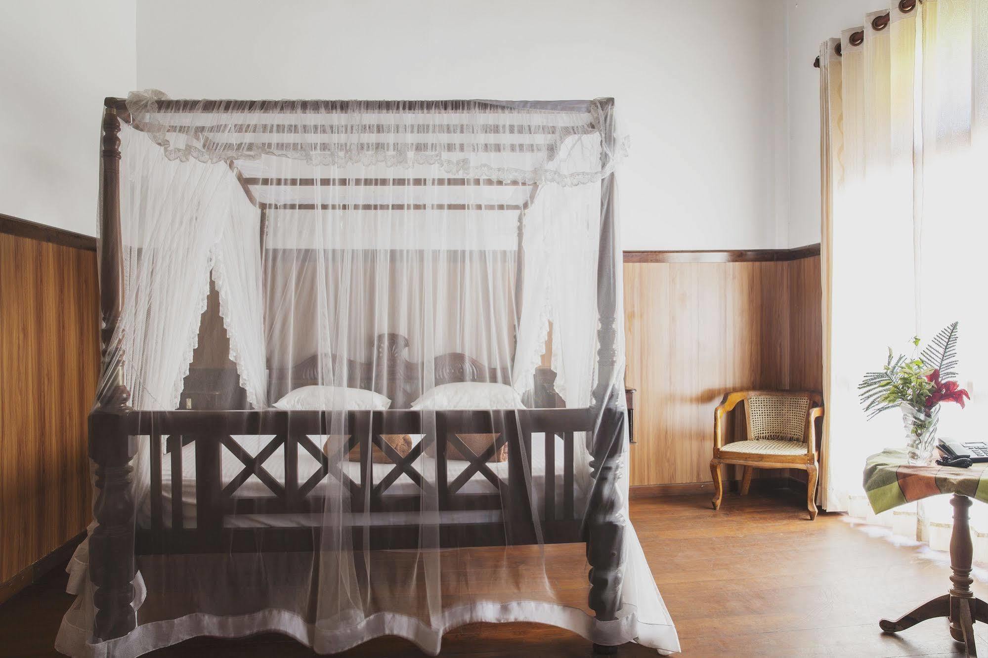 Hotel Neptune Bay Unawatuna Beach エクステリア 写真