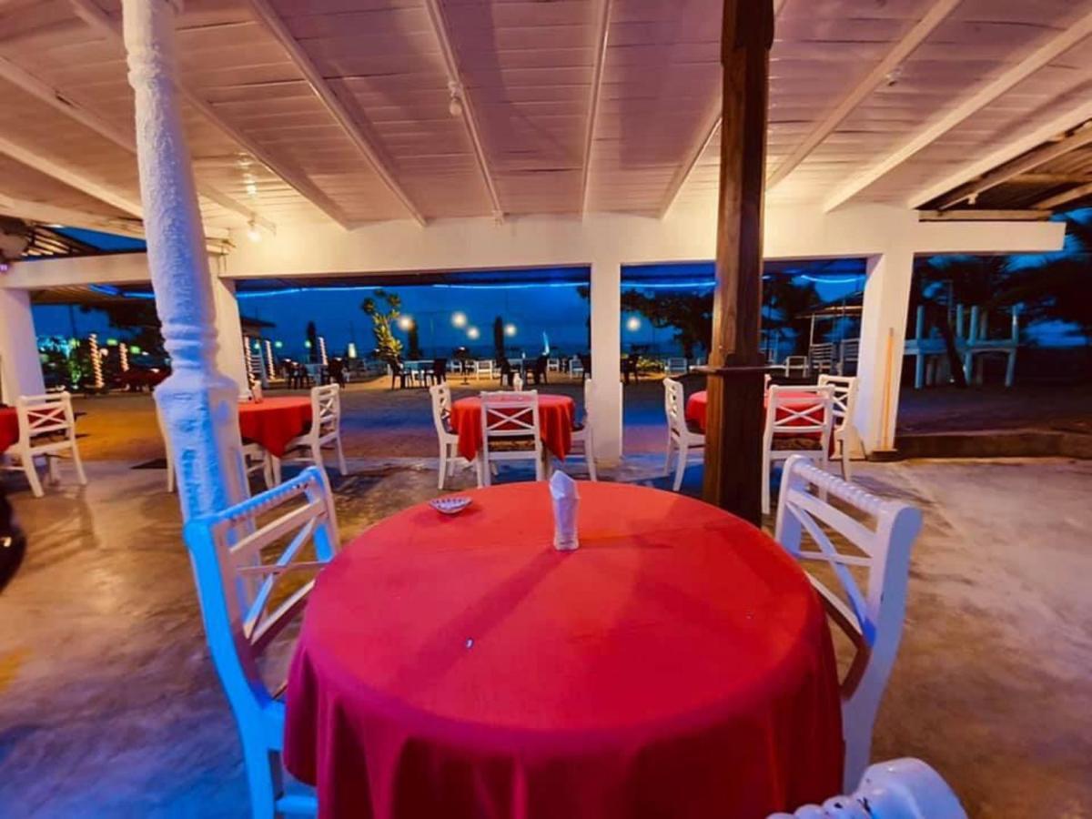 Hotel Neptune Bay Unawatuna Beach エクステリア 写真