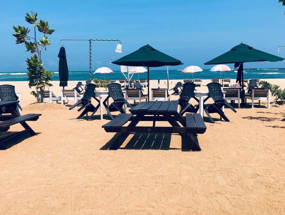 Hotel Neptune Bay Unawatuna Beach エクステリア 写真