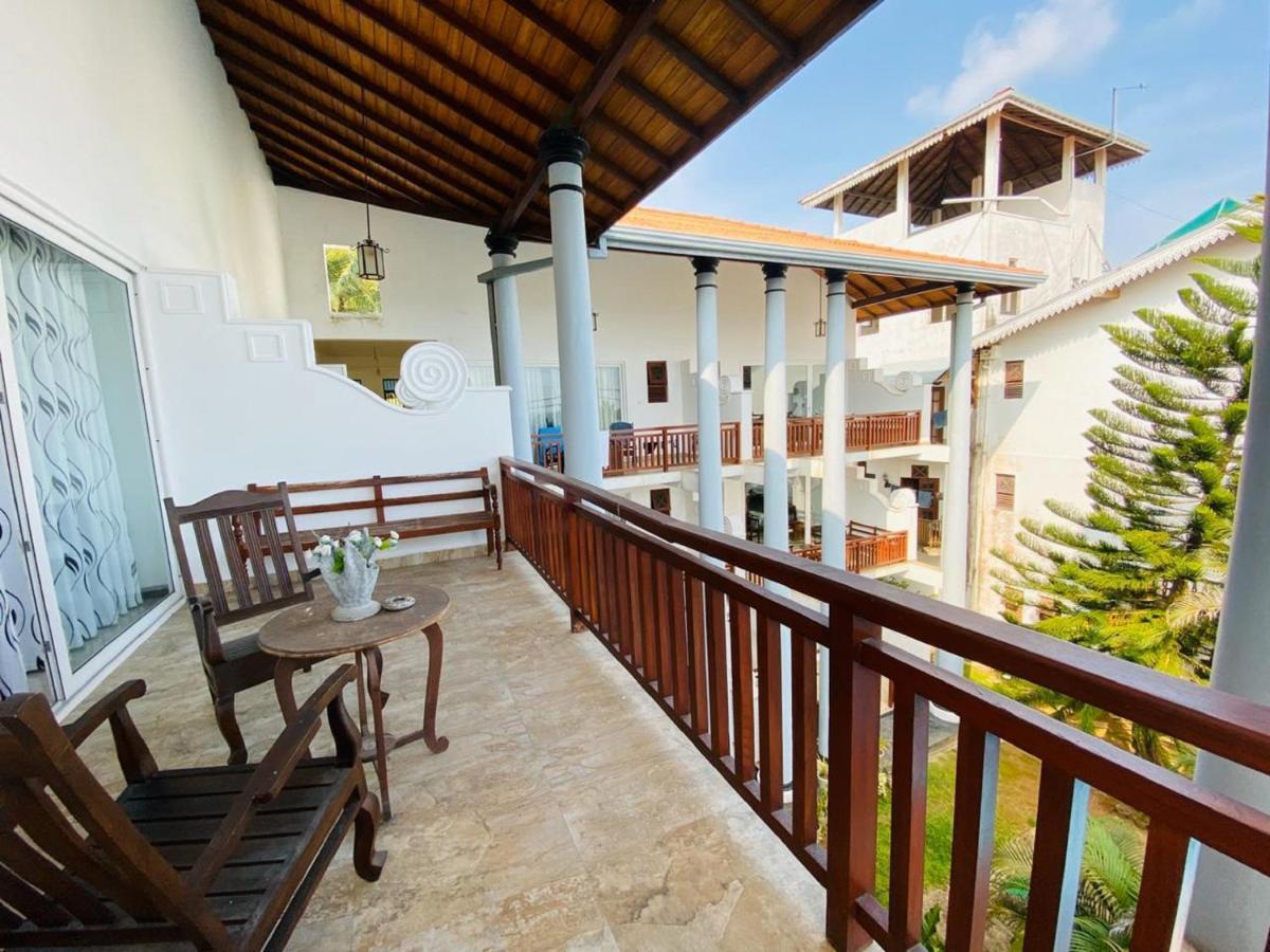 Hotel Neptune Bay Unawatuna Beach エクステリア 写真