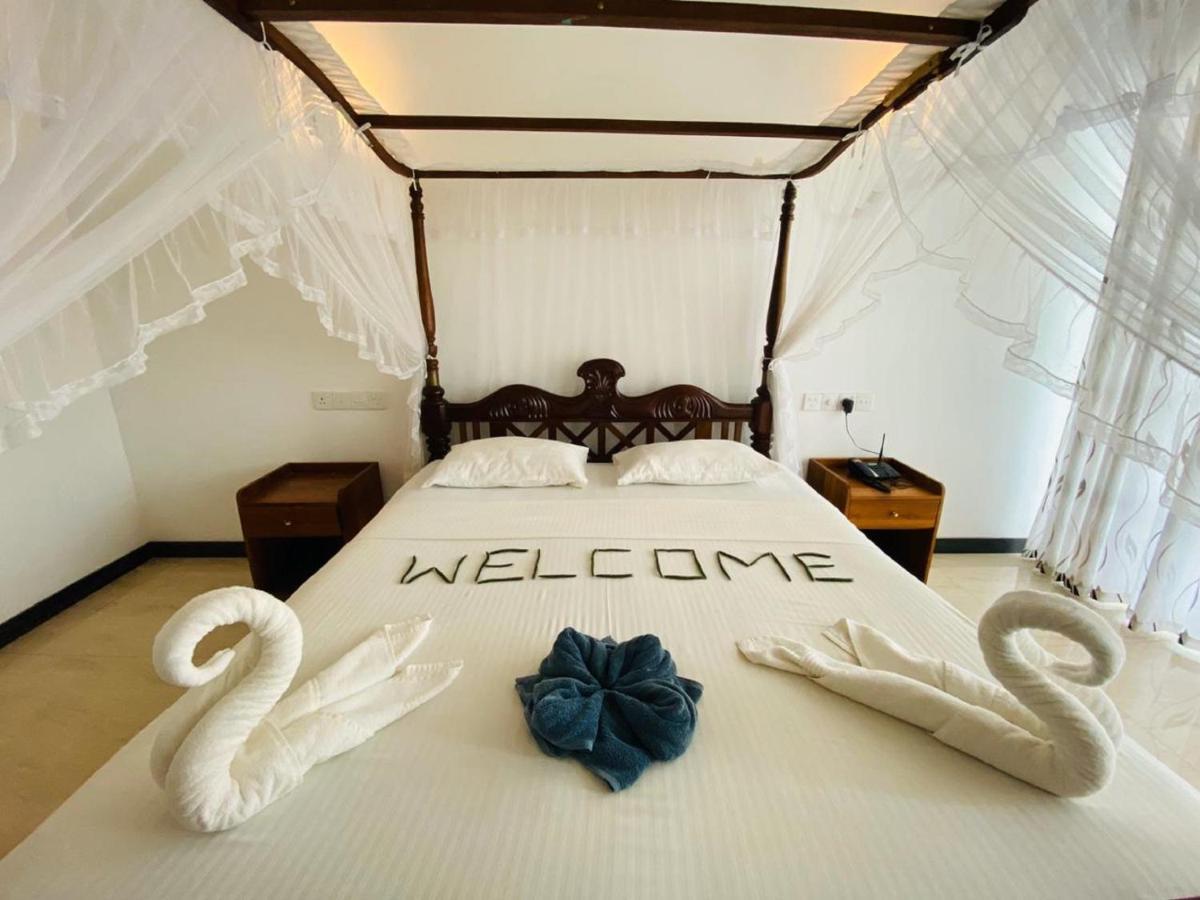 Hotel Neptune Bay Unawatuna Beach エクステリア 写真