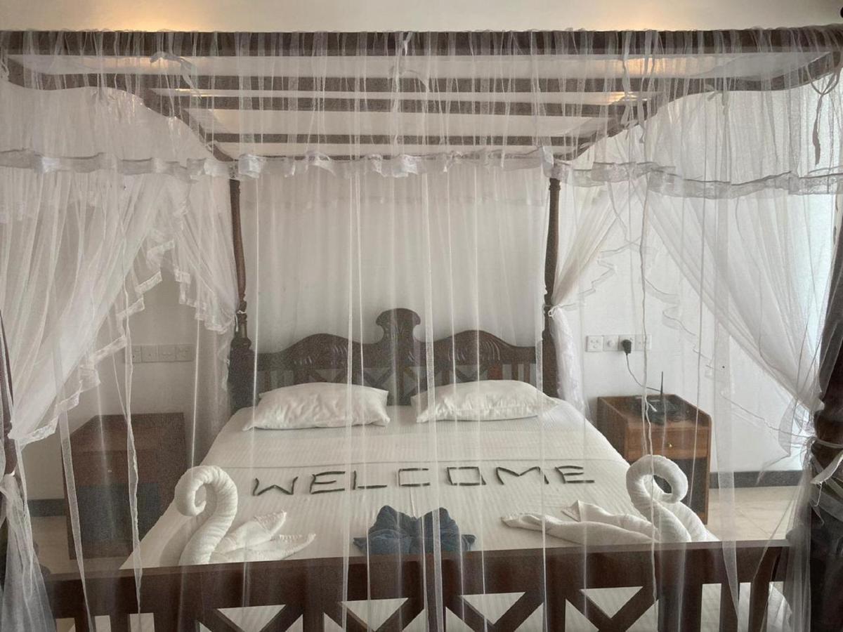 Hotel Neptune Bay Unawatuna Beach エクステリア 写真